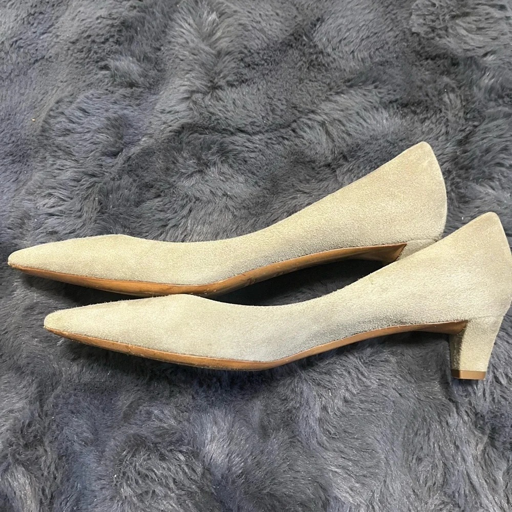 Ralph Lauren Collection Purple Label suede  heel pumps gray 9 1/2 B